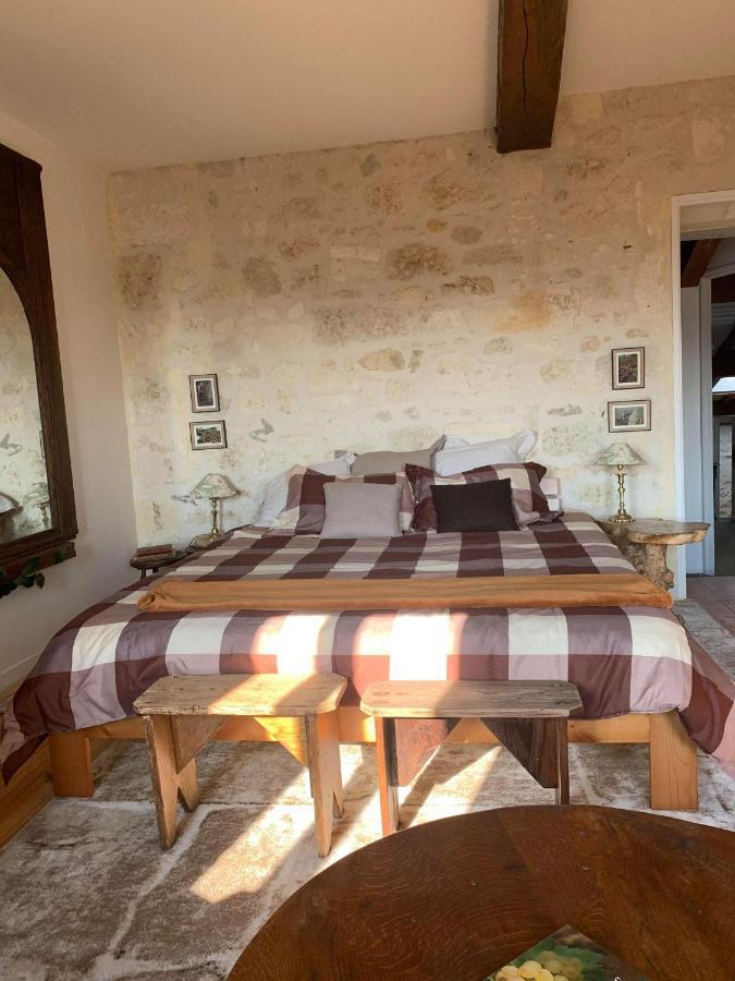 Chambre Vigne, Piscine Spa Fitness Lugon et l’Ile du Carney Exterior foto